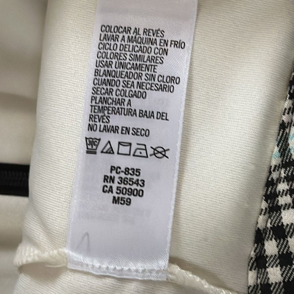 IZOD - Picture 7 of 12
